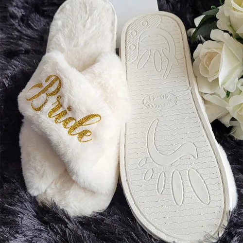 Miniatura 5 de Custom Fluffy Slippers for Women - Sizes XS - XL (US 4-12) - Personalized Bridesmaid Slippers - Custom Gift for Her