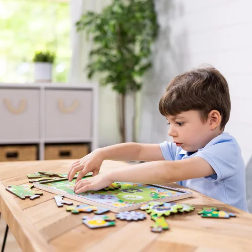 Miniatura 6 de Melissa & Doug Rompecabezas de madera con engranajes giratorios de persecución de animales – Rompecabezas de madera de 24 piezas para niños pequeños