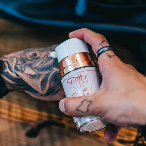 Miniatura 2 de Crema para tatuajes de Tattoo Lovers Care Tattoo Aftercare Loción Hidratante Promueve la curación de la piel revitalizante para enrojecimiento