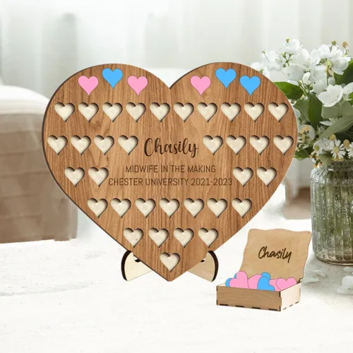 Miniatura 15 de Contador de nacimiento personalizado para estudiantes partera con 50 espacios para bebés, tablero de madera en forma de corazón