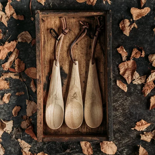 Miniatura 4 de Überleben Kanu - Cuchara de madera para acampar, utensilio nórdico tallado a mano con cordón y mosquetón, herramienta de supervivencia