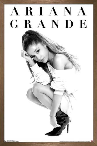 Miniatura 16 de Ariana Grande - Póster de pared de luna de miel, 22.4 pulgadas de largo x 14.7 pulgadas de ancho, versión enmarcada en madera de granero