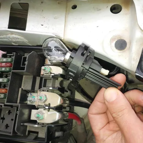 Miniatura 3 de 2 adaptadores de soporte de enchufe para bombilla de faros delanteros H7 5K0-941-109 para VW Passat 2012-2019