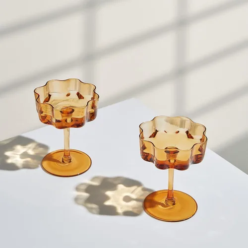 Khen Flower - Juego de 2 copas de martini, champán y cóctel vintage de vidrio ondulado - Juego de 2 vasos de cóctel de 7 oz coloridos y champán,