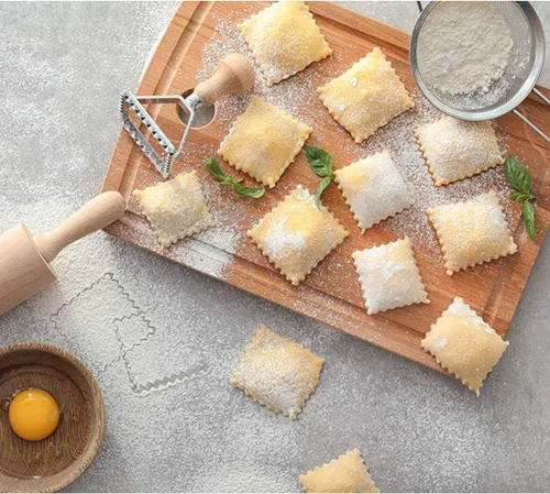 Miniatura 5 de Cortador de sellos de ravioli con juego de ruedas de rodillo, molde con mango de madera y borde estriado, accesorio de cocina para prensa de pasta