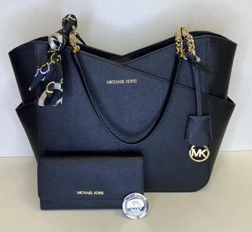 Miniatura 2 de Michael Kors Jet Set - bolsa de hombro para viaje con cadena grande, cartera triple Michael Kors Jet Set.