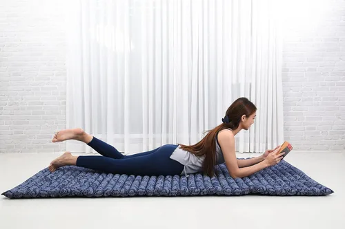 Miniatura 2 de Leewadee - Kapok Roll Mat – Colchón plegable artesanal para dormir y relajación de Tailandia, ideal como cama de invitados, colchoneta de camping