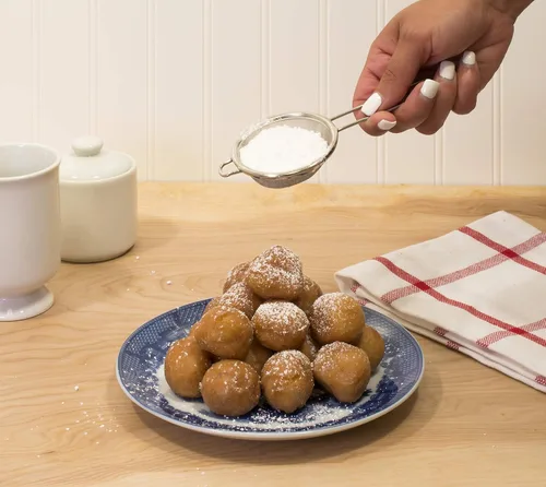 Miniatura 3 de Colador de té HIC amplio con bandeja para goteo incorporada, malla de acero inoxidable 18/8, 2 in, Plateado
