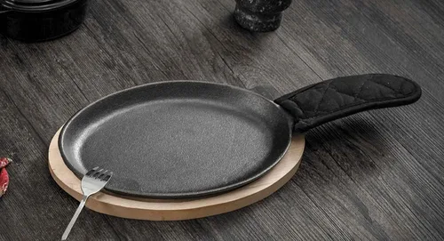 Miniatura 8 de HAWOK Plato de fajita de hierro fundido, 16.5 pulgadas de largo x 7.09 pulgadas de ancho, con bandeja de bambú y soporte para mango, pre-sazonado