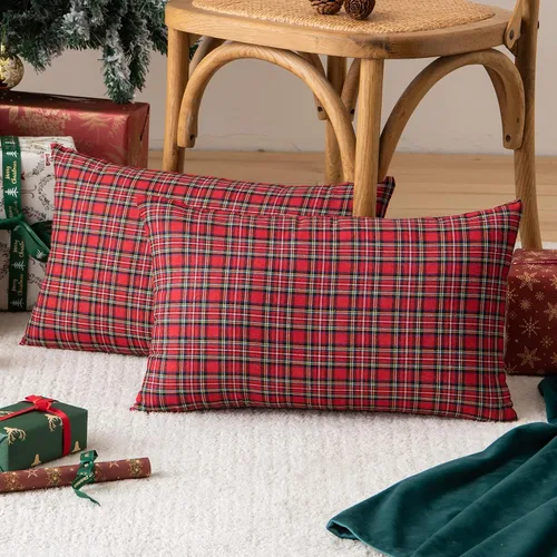 Miniatura 11 de AQOTHES Juego de 2 fundas de almohada decorativas a cuadros de Navidad para decoración rústica de casa, tartán escocés, verde, 22 x 22 pulgadas