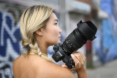 Miniatura 9 de Nikon Z 6II con lente de zoom Versátil cámara híbrida de fotograma completo sin espejo para fotos/vídeo con lente de 24-70mm f/4 Modelo Nikon USA