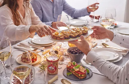 Miniatura 5 de Ortiz Atún blanco en aceite de oliva, fresco y tierno, capturado silvestre español, alto en proteínas y grasas Omega 3, excelente en ensaladas