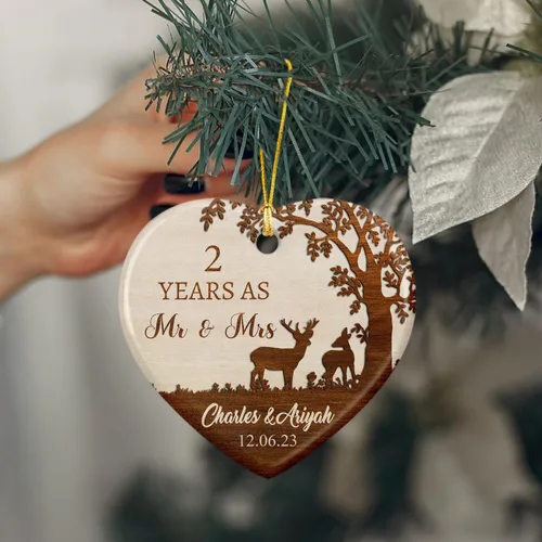 Miniatura 5 de Adorno de cerámica de 2 años de Navidad 2025, adorno de cerámica personalizado para parejas, regalo para parejas, aniversario, boda, señor Sra.