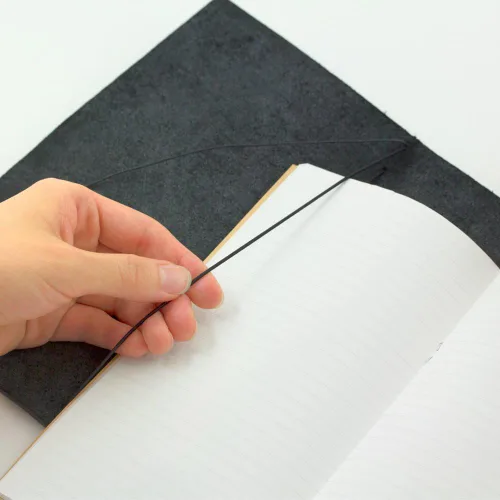Miniatura 7 de Libreta negra de piel para viajeros Midori