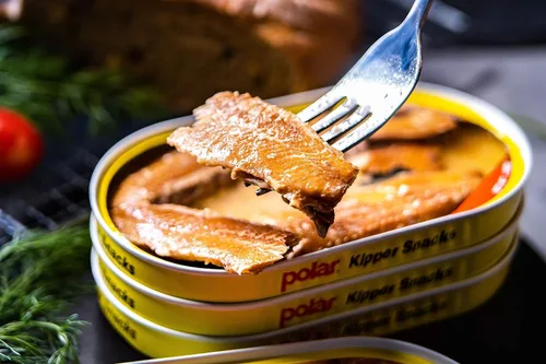 Miniatura 8 de MW Polar Arenque, aperitivos Kipper, 3.53 onzas (paquete de 12), 90% menos de sodio, pescado enlatado listo para comer, buena fuente de vitamina D