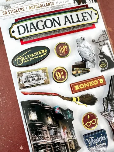 Miniatura 5 de Paper House Productions Hoja de adhesivos de álbum de recortes 3D troquelados de Harry Potter - Diagon Alley Callejón Diagon