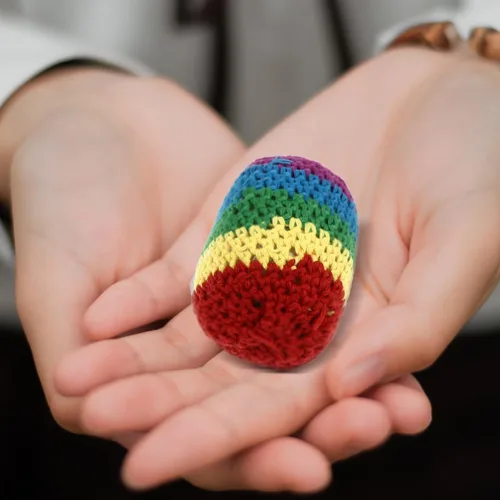Miniatura 8 de Puf para exteriores, 5 piezas, divertidos sacos de bolas de hacky, colores assoerted, tejidos, kickball, bolas de punto suave para principiantes al