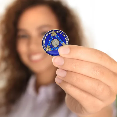 Miniatura 2 de Moneda de sobriedad de 10 años Ficha de aniversario de recuperación de medallón de chip AA cristalizado azul con oración de serenidad