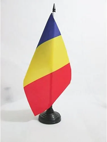 Miniatura 42 de United Kingdon Coat of arms Table Flag 5'' x 8'' - UK - British - England Desk Flag 21 x 14 cm - Black plastic stick and base - AZ FLAG Escudo