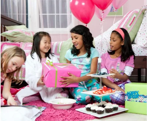 Miniatura 5 de 30 tarjetas de juego de Who Knows The Birthday Girl, para niños o adolescentes, juego divertido y fácil para fiestas o fiestas de pijamas