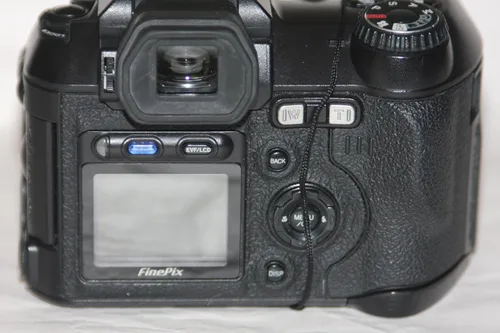 Miniatura 5 de FujiFilm FinePix S5000 Cámara digital de 3.1MP con zoom óptico de 10x (descontinuada por el fabricante)