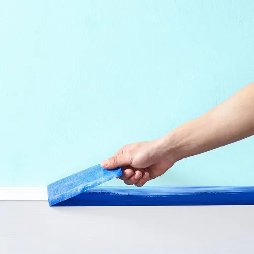Miniatura 7 de Amazon Basics Cinta azul para pintores, 1.88 pulgadas x 180 pies, juego de 6 rollos