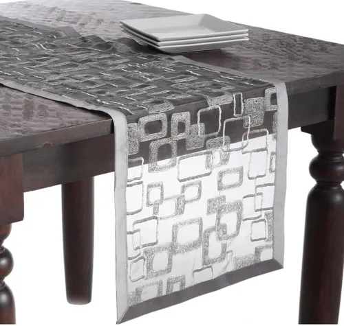 Miniatura 5 de Fennco Styles Juego de 4 manteles individuales bordados con diseño geométrico, traslúcido, 13 pulgadas de ancho x 19 pulgadas de largo, juego de 4
