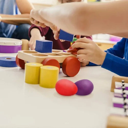 Miniatura 4 de Augshy 40 huevos de plástico para percusión musical, Maracas, huevos de Pascua con una bolsa de almacenamiento para juguetes, aprendizaje de música