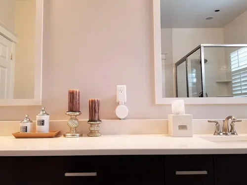 Miniatura 8 de Echo Dot Wall Mount El original Outlet Hanger Se adapta a Amazon Echo Dot 3ª generación Sin sonido amortiguado Parrilla de altavoces