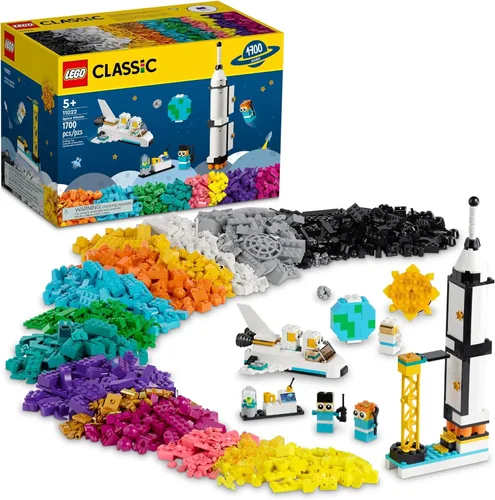LEGO Classic Space Mission 11022 - Juego de construcción; incluye 10 juguetes espaciales en 1 juego para mayores de 5 años (1,700 piezas)