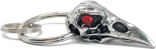 Bravo Bells Llavero Raven Skull – Rhinestone rojo – Llavero de peltre gótico y motero – Fabricado en Estados Unidos con peltre sin plomo
