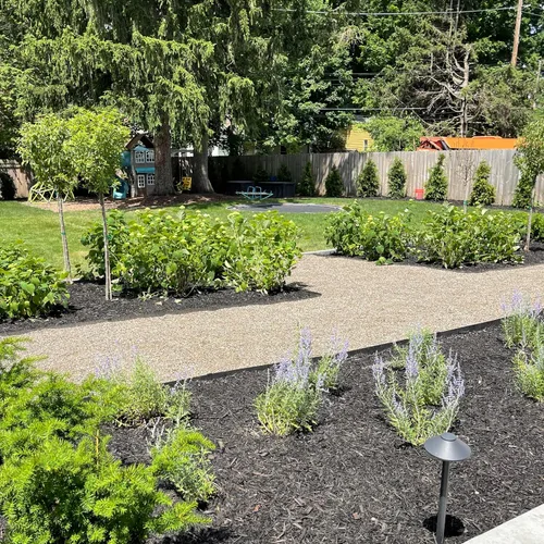 Miniatura 7 de Edge Right - Borde de acero para jardines con martillo - Tiras de 48" - Profundidad de 6" con parte superior redondeada de 1/4" de acero COR-Ten