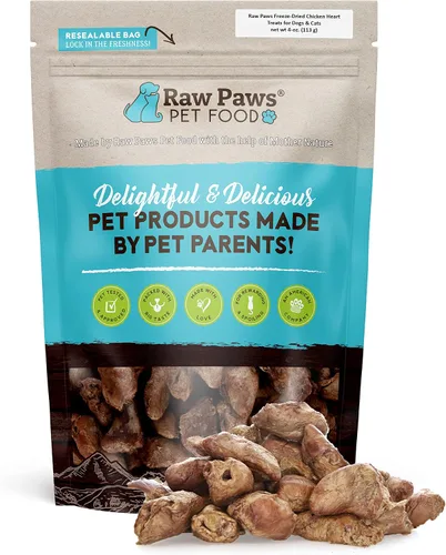 Raw Paws Corazones de pollo liofilizados enteros para perros y gatos, 4 onzas enteras - Hecho en Estados Unidos - Golosinas de pollo liofilizadas