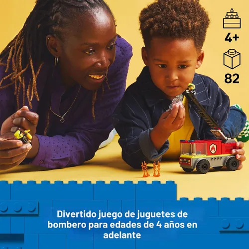 Miniatura 2 de Camión de Bomberos con Escalera de LEGO City - Juguetes de Camiones de Bomberos con 2 Minifiguras de Bomberos, Guía Digital para Niños y Niñas