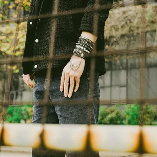 Miniatura 3 de Eigso Pulseras de cuero punk para hombres y mujeres, estilo retro de los años 80, hematita y rock, juego de pulseras de metal ajustables para hombre