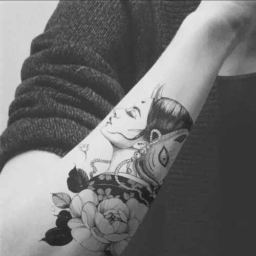 Miniatura 3 de 6 hojas de tatuajes temporales de geisha japonesa para adultos, calcomanías de tatuaje falsas de grúa de flores de geisha, arte corporal impermeable