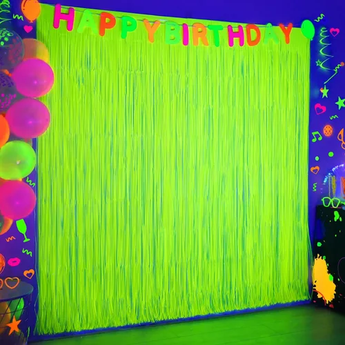 Miniatura 10 de Suministros de fiesta Mega-Loopolis con brillo en la oscuridad, pack de 2 decoraciones de fiesta neón de 6.6 x 6.6 pies, cortinas de flecos de papel