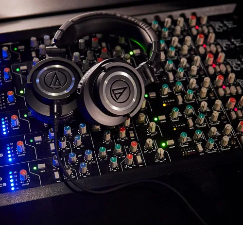 Miniatura 15 de Audio-Technica ATH-M50X - Auriculares profesionales para monitor de estudio, color negro, grado profesional, aclamado por la crítica, con cable