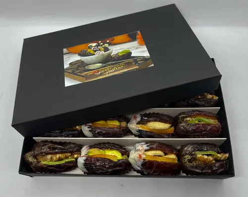 Miniatura 5 de Caja de regalo Medjool Dates - Nueces rellenas y chocolate cubierto Oro comestible y azafrán adornado