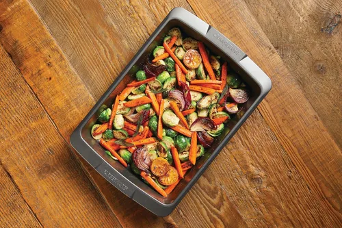 Miniatura 9 de Farberware Bakeware - Sartén antiadherente para asar con estante en U, 14.75 pulgadas x 10.75 pulgadas, color gris