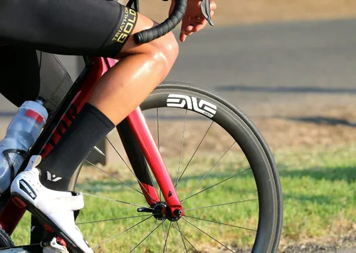 Miniatura 6 de Swiftwick - Calcetines ASPIRE TWO para correr y ciclismo, ligeros, ajuste de compresión