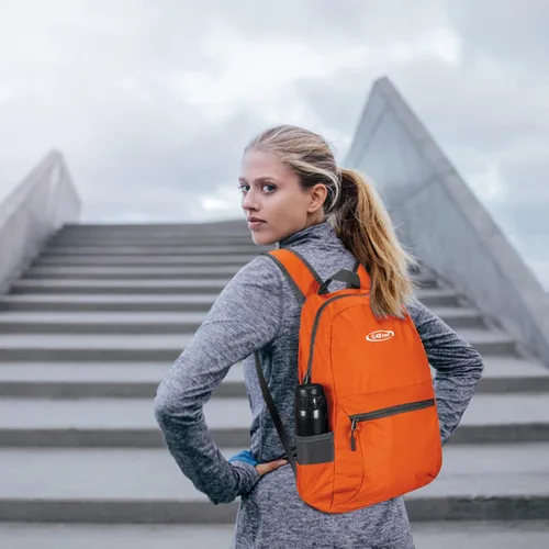 Miniatura 6 de G4Free Mochila ligera plegable de 20L, mochila de senderismo para viajes, mochila de día plegable para hombres y mujeres Naranja