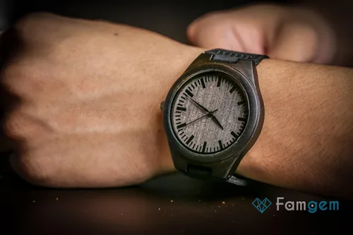 Miniatura 6 de Famgem - Reloj de pulsera para hombre con grabado de madera, correa de cuero personalizada, correa de cuero