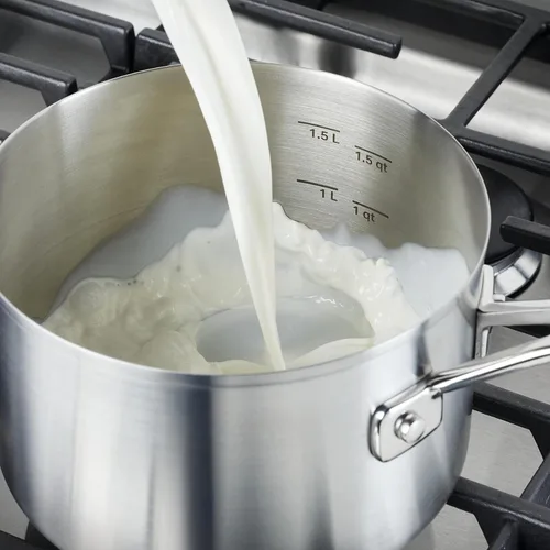 Miniatura 13 de KitchenAid - Sartén de acero inoxidable de inducción con marcas de medición y tapa, 2 cuartos de galón, acero inoxidable cepillado