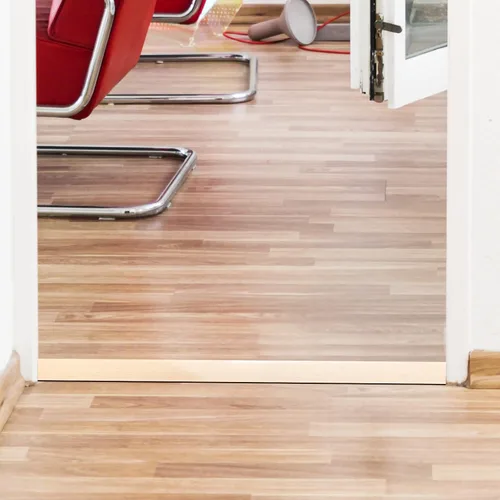 Miniatura 2 de Tira de transición de suelo autoadhesiva, tira de cubierta plana laminada para el suelo, tira divisora plana de vinilo de 2 pulgadas de ancho, Beige
