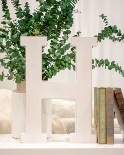 Miniatura 13 de BARNWOODUSA LLC Letras rústicas grandes del alfabeto, monograma de madera de pie para decoración de mantel y chimenea, bloques decorativos de letras