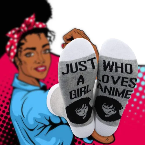 Miniatura 5 de LEVLO 2 pares de calcetines de anime novedad regalo para amantes de anime Just A Girl Who Loves Anime calcetines de anime de regalo