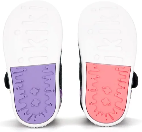 Miniatura 7 de ikiki Zapatillas deportivas para niños pequeños y niños pequeños. Tenis de ajuste espacioso. Nota no chirriantes, puntera y talón de cuero vegano