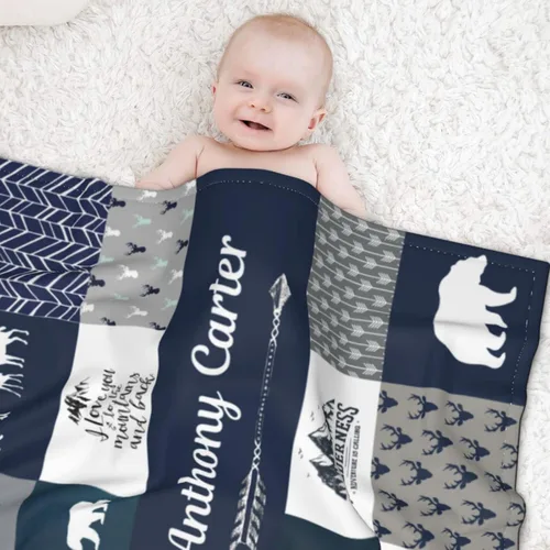 Miniatura 7 de Mantas de bebé personalizadas, mantas personalizadas con nombre Woodland y sombrero para niños, niñas y niños Azul marino