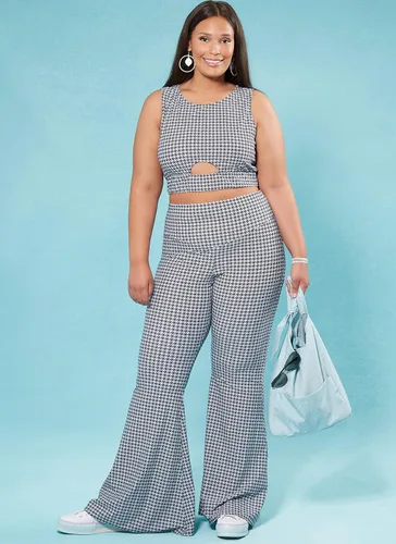 Miniatura 4 de McCall's M8369A - Kit de patrón de costura para mujer con camiseta corta y pantalones acampanados, código M8369, tallas 1X-5X